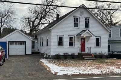 18 Burroughs Road 1