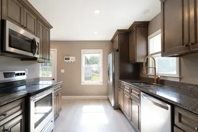 22 Marsh Ave 1