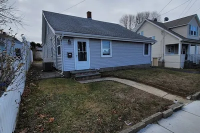 319 Sea St 1