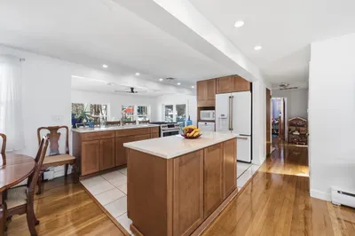 11 Hillcrest Ave