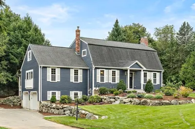 8 Longmeadow Road 1