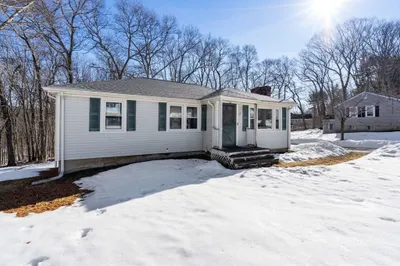 87 Hilldale Rd 1