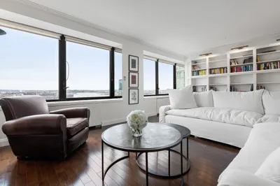 85 E India Row #19H