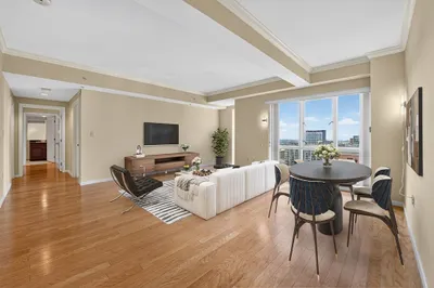 1 Nassau St #1607 1