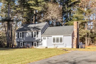 10 Canterbury Dr 1