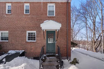 39 Charlesbank Rd #39