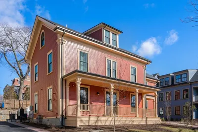 9 Aldersey St #9B