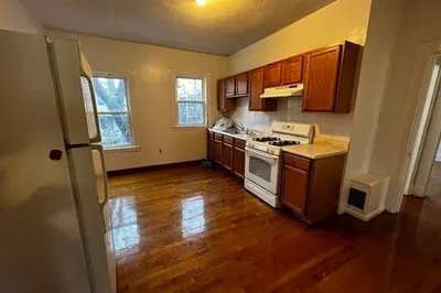 22 Bynner St #2 1