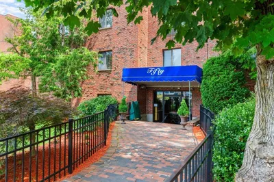 50 Water St #43 1