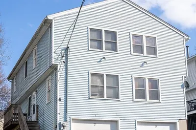 7 Perry Ave #7