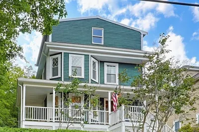 110 Essex St 1