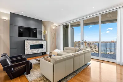 63 Atlantic Ave #9B