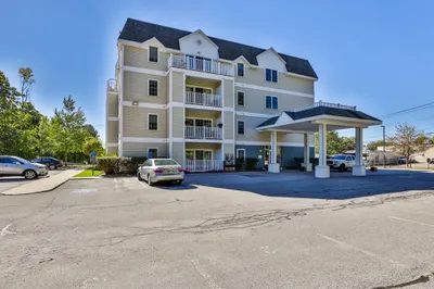 34 Burnham Rd #202 1