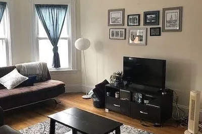 914 E4th Street #2 1