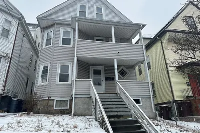 17 Reed Ave #2