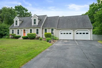 8 Joyce Dr 1