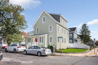 3 Pleasant St #1