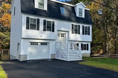 4 Bartlett Road
