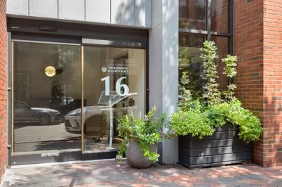 16 Harcourt St #5G 1