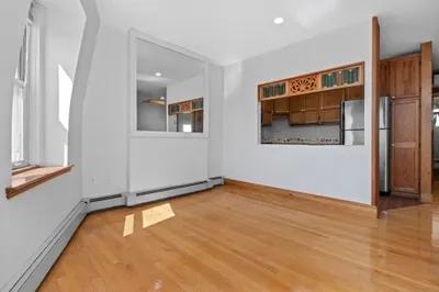439 Main Street #3