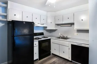 176 Maple Ave #5-22