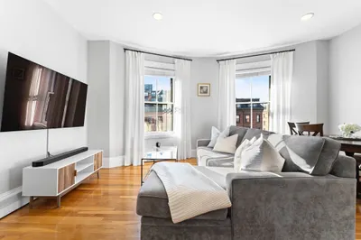 608 Massachusetts Ave #5
