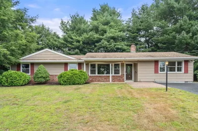 6 Paulette Dr
