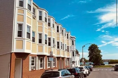 204 H St #2