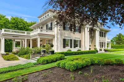 4 Cobb Avenue 1