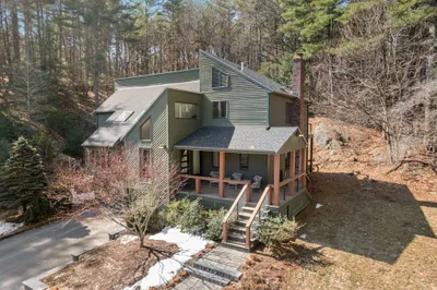 25 Adams Rd