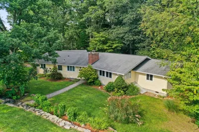 6 Folly Ln