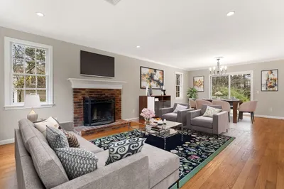 15 Ledgewood Drive 1