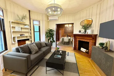 40 W Eagle St #1