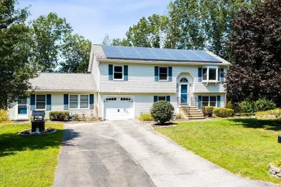 21 Nora Ln 1