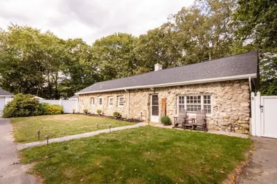 8 Old Fisher Ln
