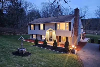 223 Dennison Ln 1