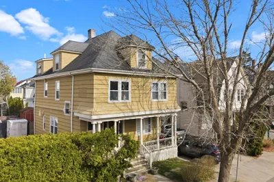 128 Cottage St 1