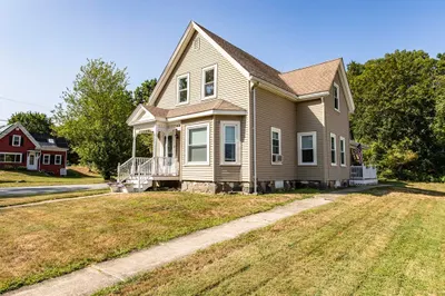 37 Rockland St 1