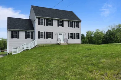 51 Bond Rd