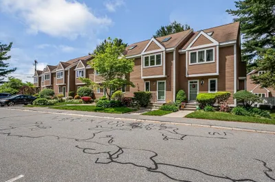 2 Steeplechase Ct #2
