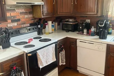 32 Richardson Ave #3