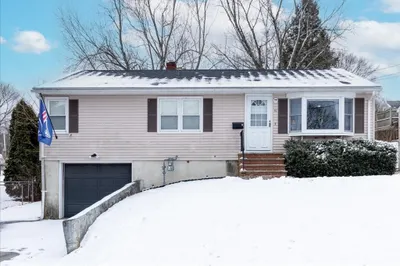 10 Cleveland St