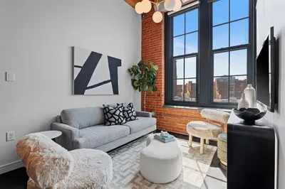 319 A St #201