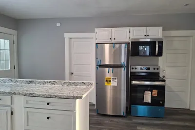 14 Florence St #2 1