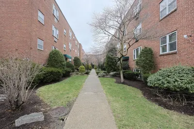 49 Colborne Rd #6