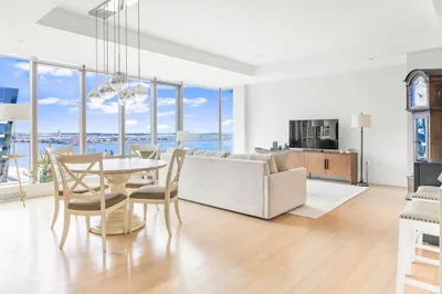 135 Seaport Blvd #2201