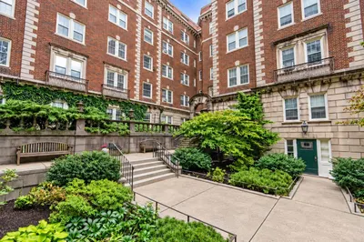 3 Arlington St #35 1