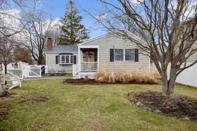 36 Bayview Rd 1