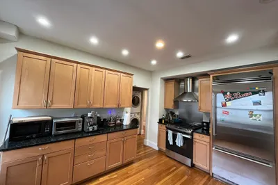 4 Fairbanks Street #4