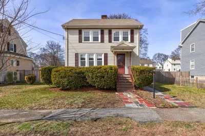 8 Smith Ave